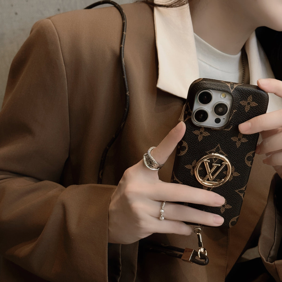 Θήκη για iPhone με αλυσίδα για κάρτα πολυτελείας