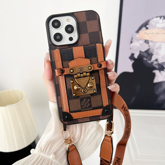 Capa luxuosa marrom com corrente crossbody para iPhone