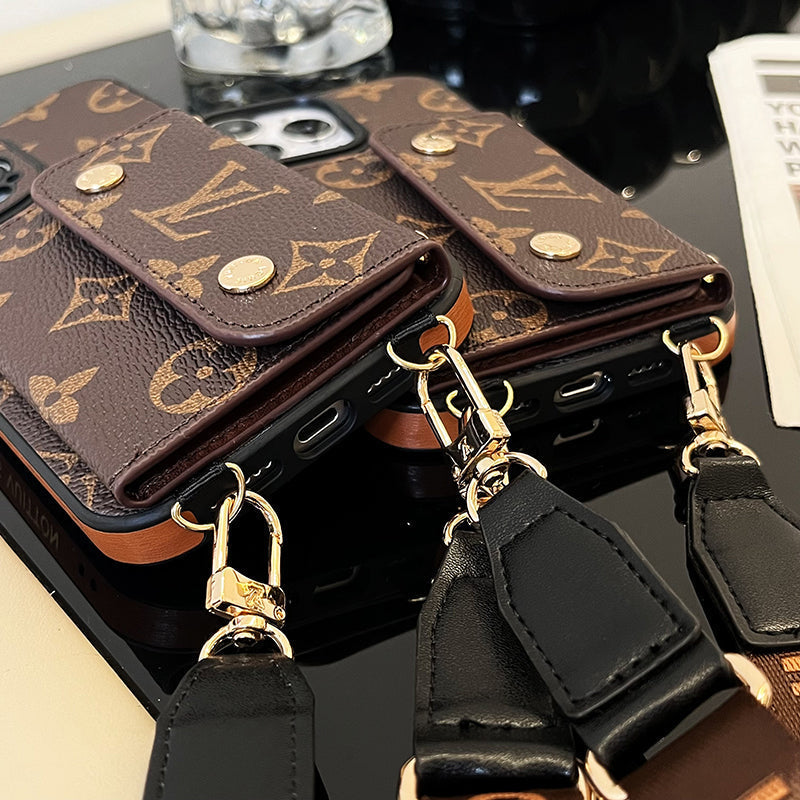 Luxuriöse iPhone-Hülle mit Kartentasche und Kette in Braun