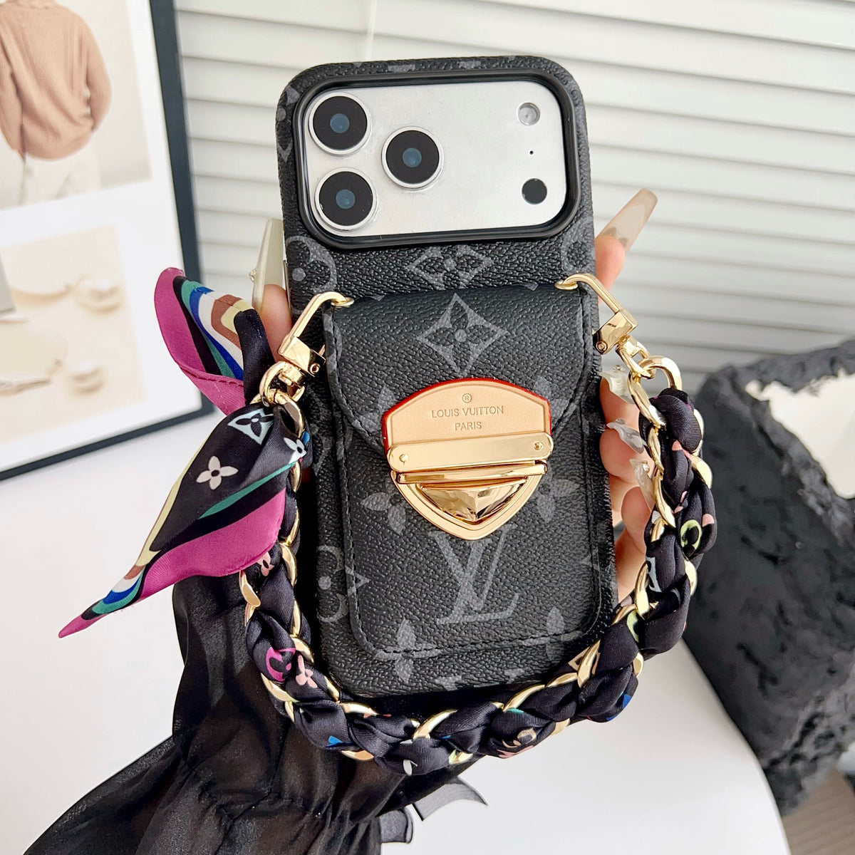 Luxe crossbody iPhone-hoesje met kaartvak en afneembare riem
