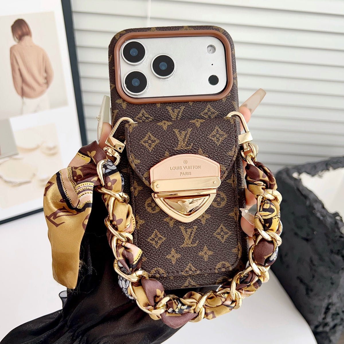 Luxe crossbody iPhone-hoesje met kaartvak en afneembare riem