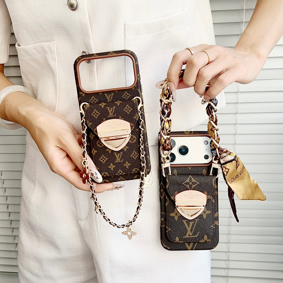 Luxe crossbody iPhone-hoesje met kaartvak en afneembare riem