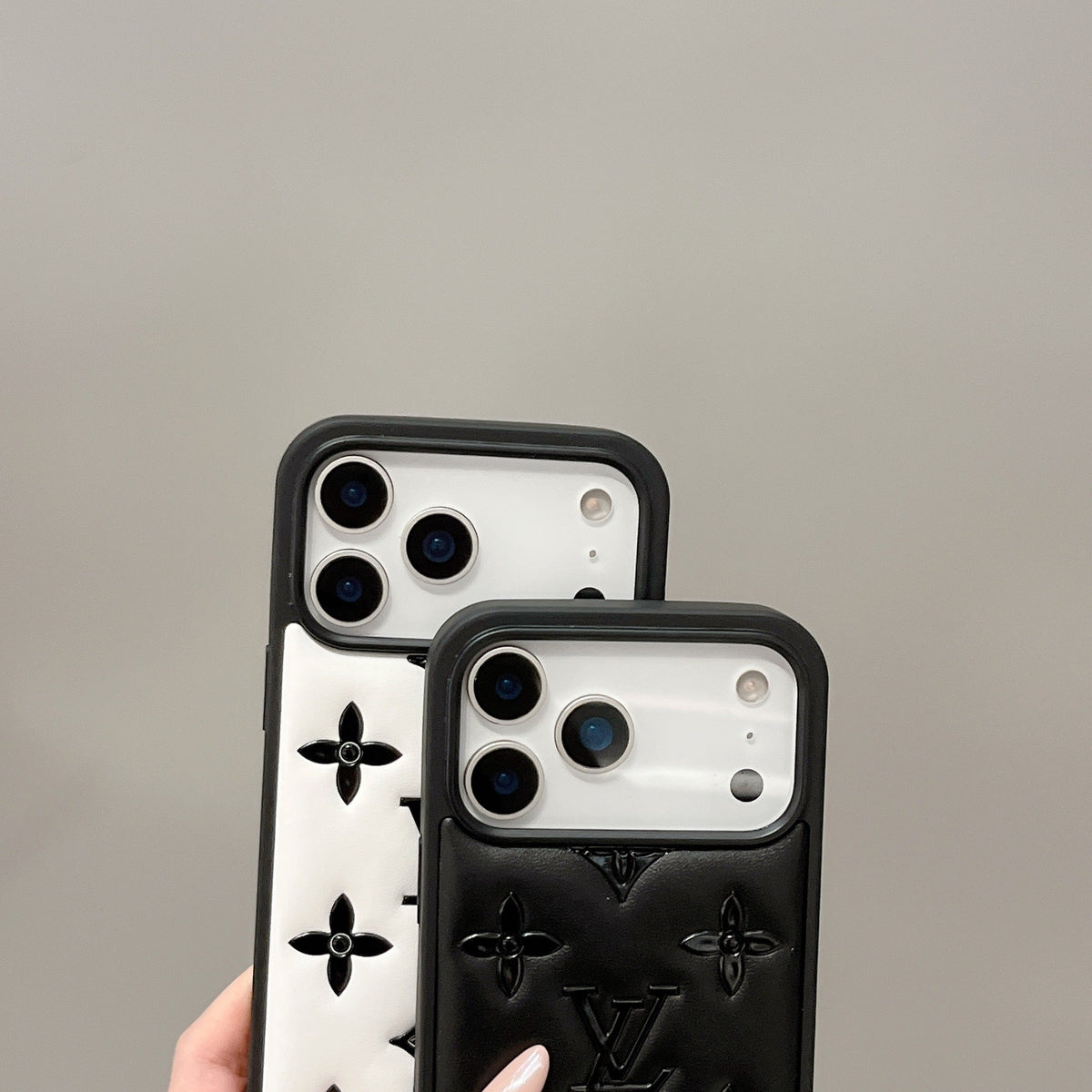 Funda de lujo para iPhone con diseño en relieve 3D