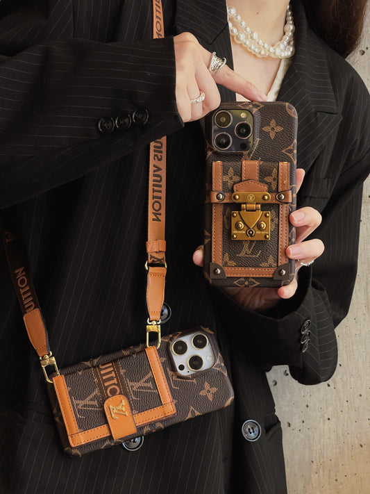 Custodia per iPhone con catena porta carte di lusso