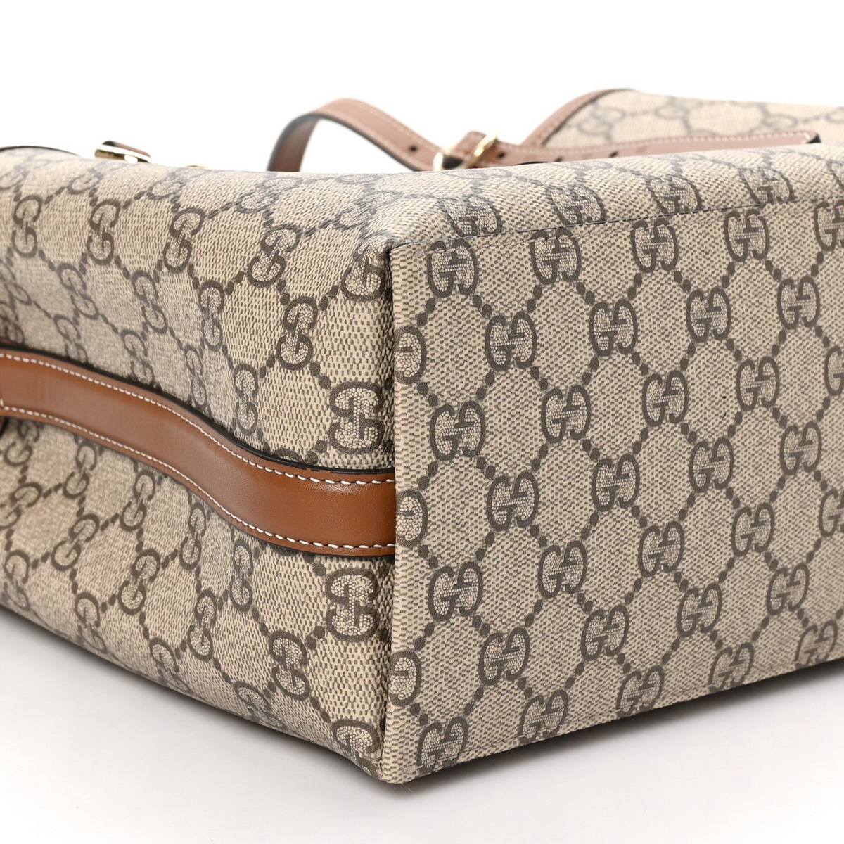 Bolso tote largo clásico con emblema de monograma Beige