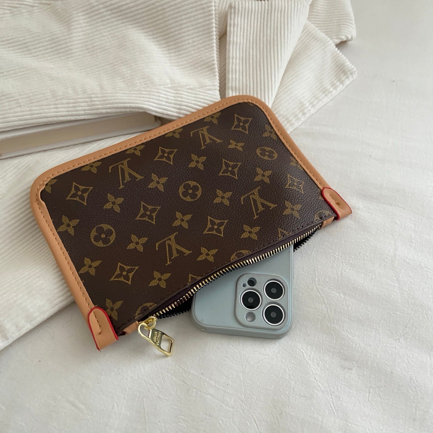 Mála Gualainn Tras-Strap Monogram
