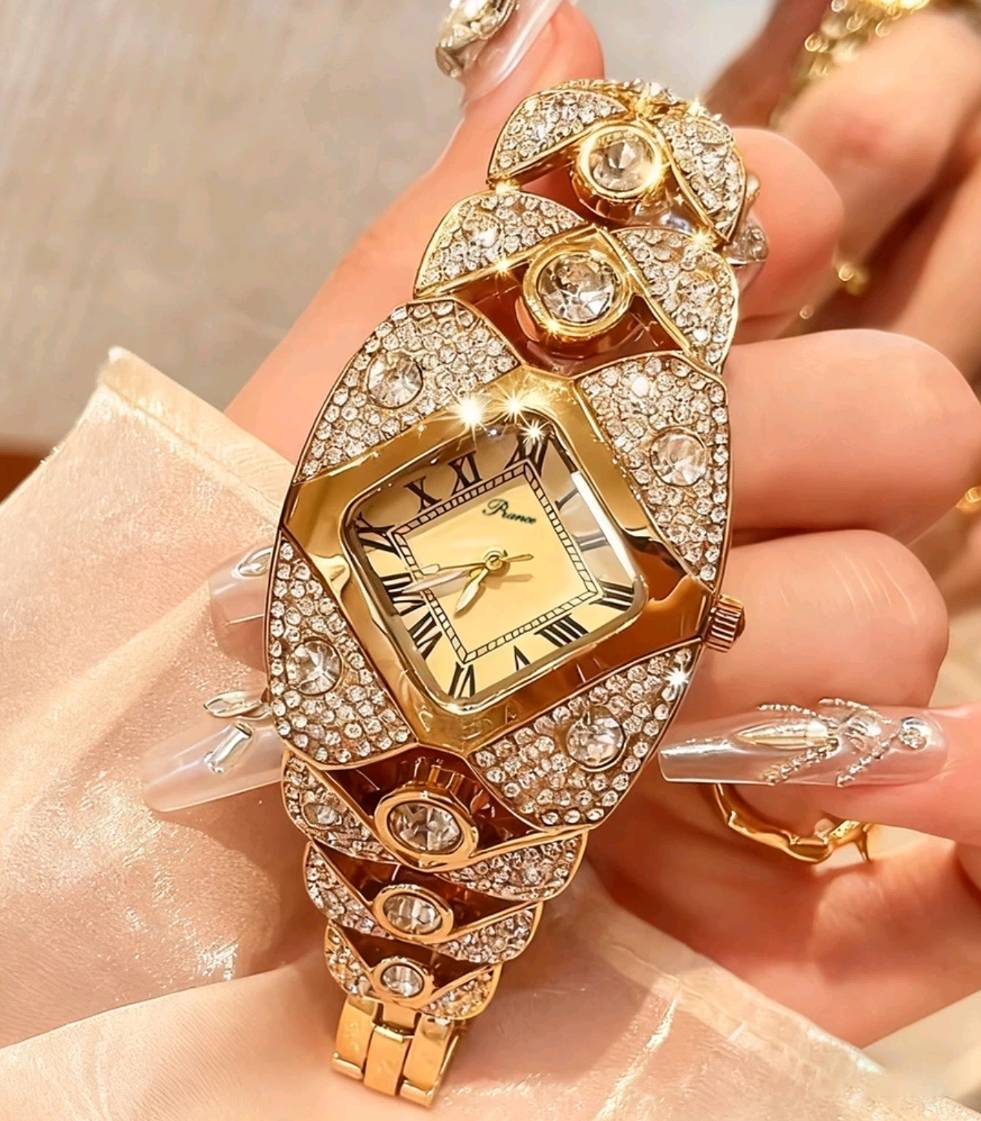 Luxury Palace Style Quartz Watch
