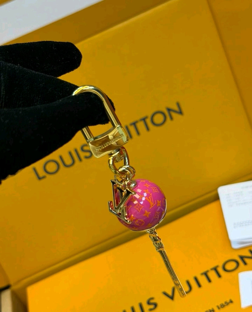 Só Lollipop Monogram Mála Charm Keychain