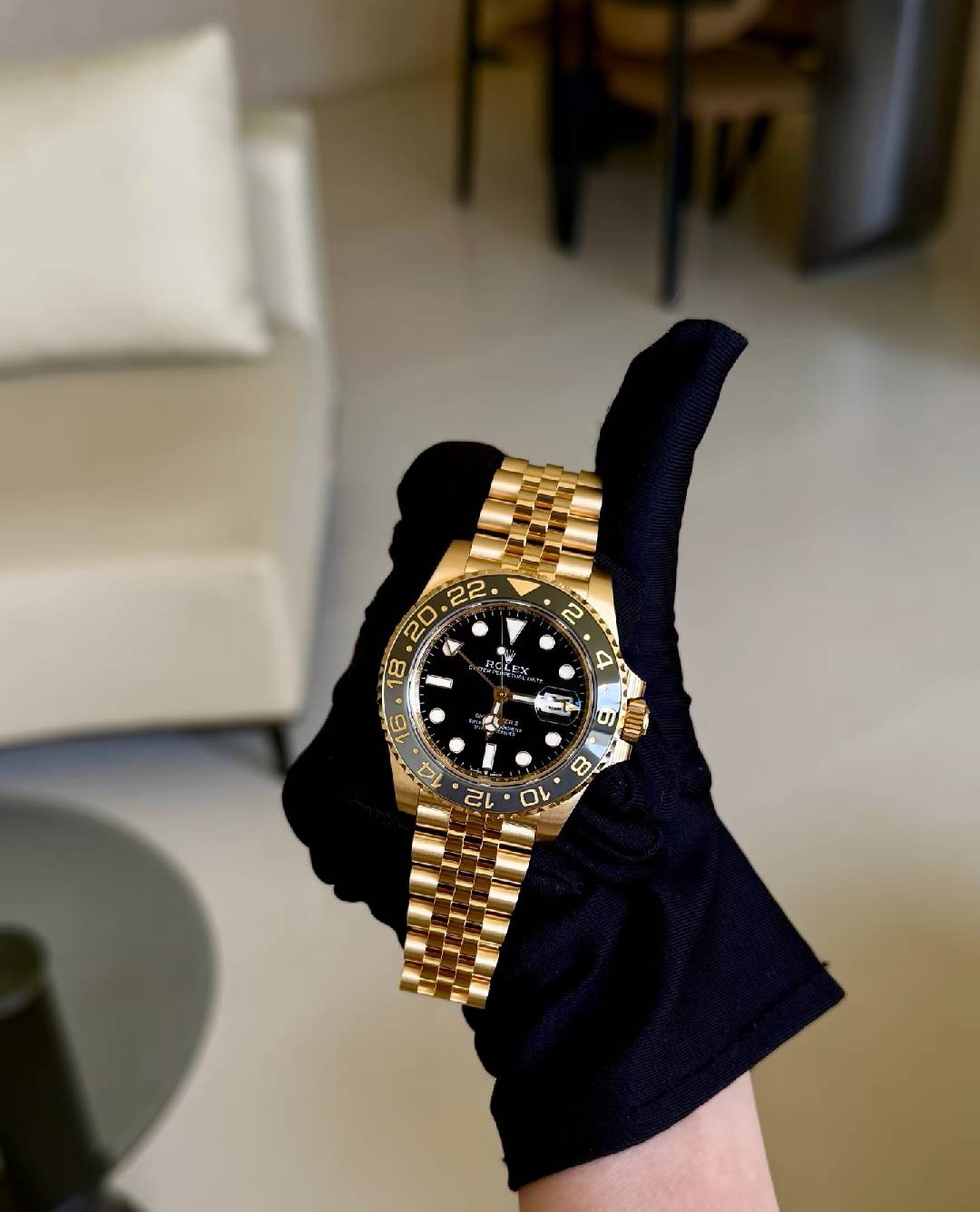 High-end Green Watch