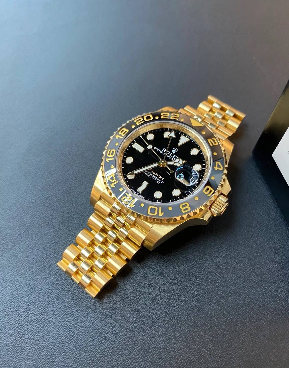High-end Green Watch