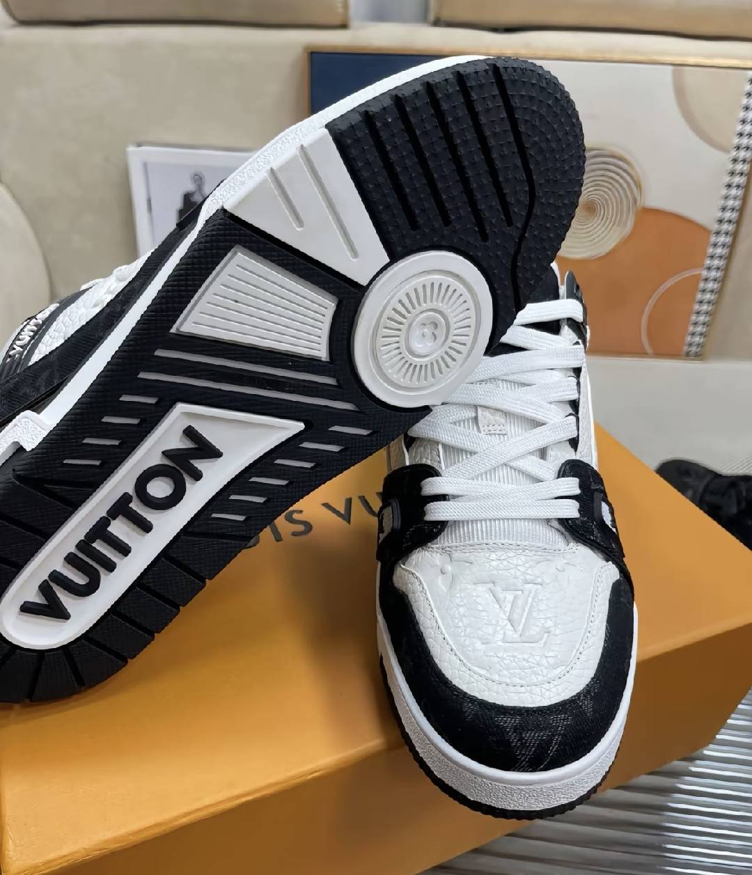 کفش های کتانی سبک لوکس همه کاره مد روز برای مردان و زنان شیک پوش