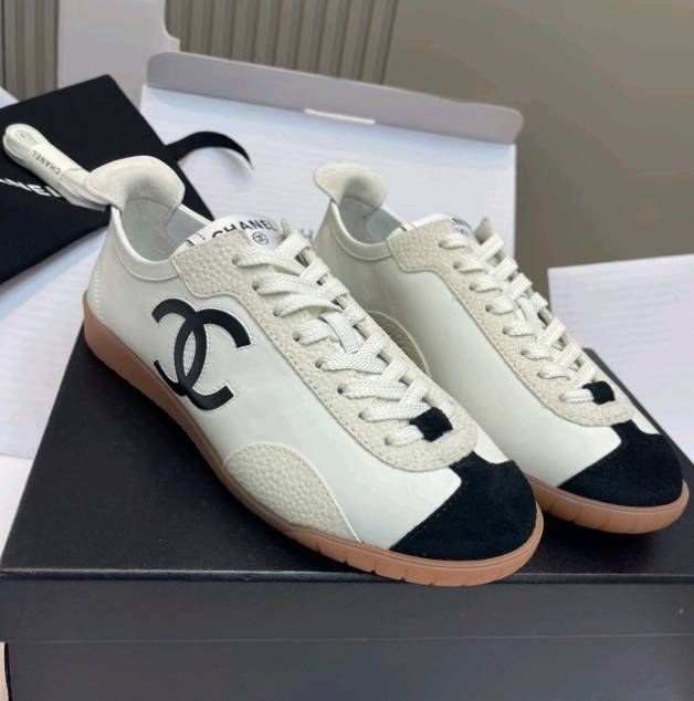 Sneakers Só Snámh - Buaileann Faisean le Éascaíocht Lá Uile