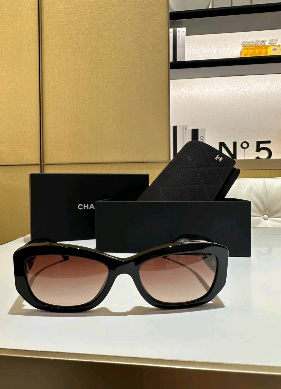 Lunettes de soleil de luxe 5493 Dark Havana Light