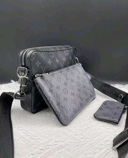 (Αγοράστε 3, πληρώστε για 2) Classic Monogram Trio Messenger Bag - A Fashion Must-Have 011