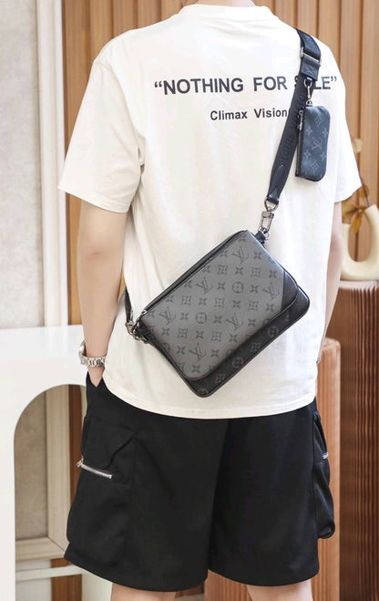 (Αγοράστε 3, πληρώστε για 2) Classic Monogram Trio Messenger Bag - A Fashion Must-Have 011