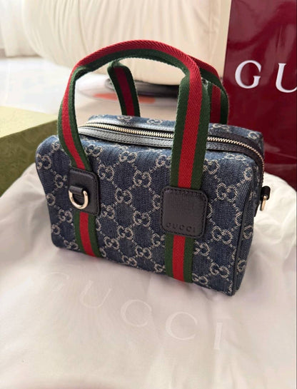 Mini-Ledertasche „Boston“ mit Henkel im Vintage-Stil