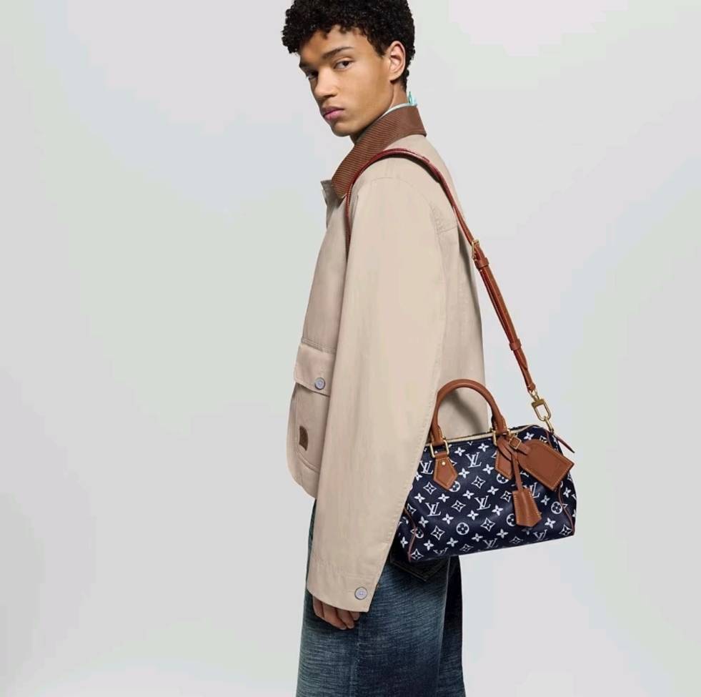 Boston Duffle Handbag