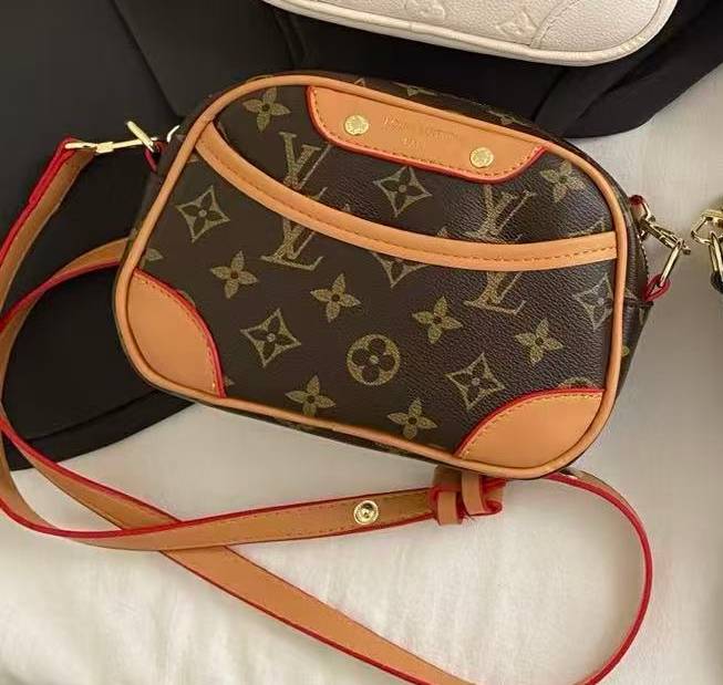 Tiny Camera Bag