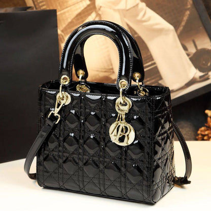 Sac femme style Dior en cuir verni de luxe léger