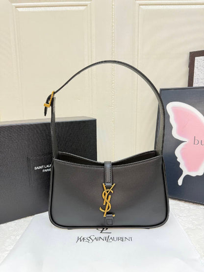 Quiet Luxury Hobo Underarm Shoulder Bag