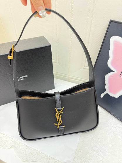 Quiet Luxury Hobo Underarm Shoulder Bag