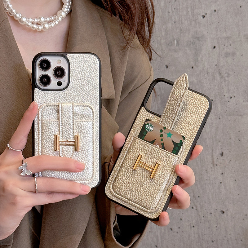 Skórzane etui na iPhone'a z uchwytem na kartę H