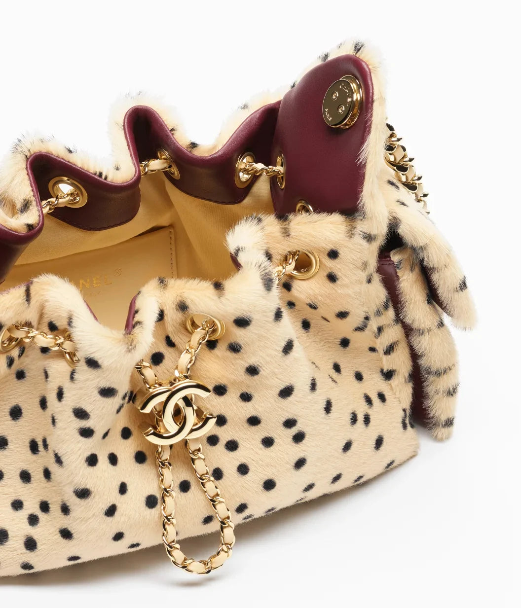 Elegant Heritage Bag for Timeless Style