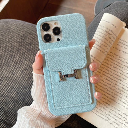Skórzane etui na iPhone'a z uchwytem na kartę H