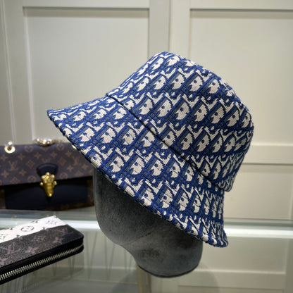 Klassisk vintage skrå monogram bøttehat