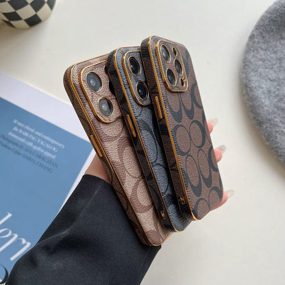 Funda iPhone Clásica Cuero Negro -QBK240513