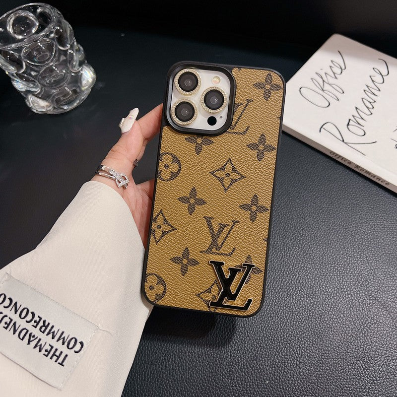 Só Lógó Dubh Cás iPhone Leathar