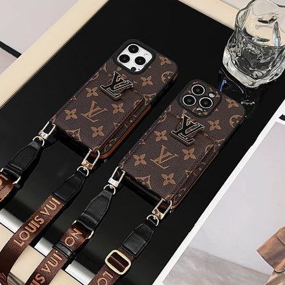 Luksusowe etui na iPhone'a z łańcuszkiem na karty