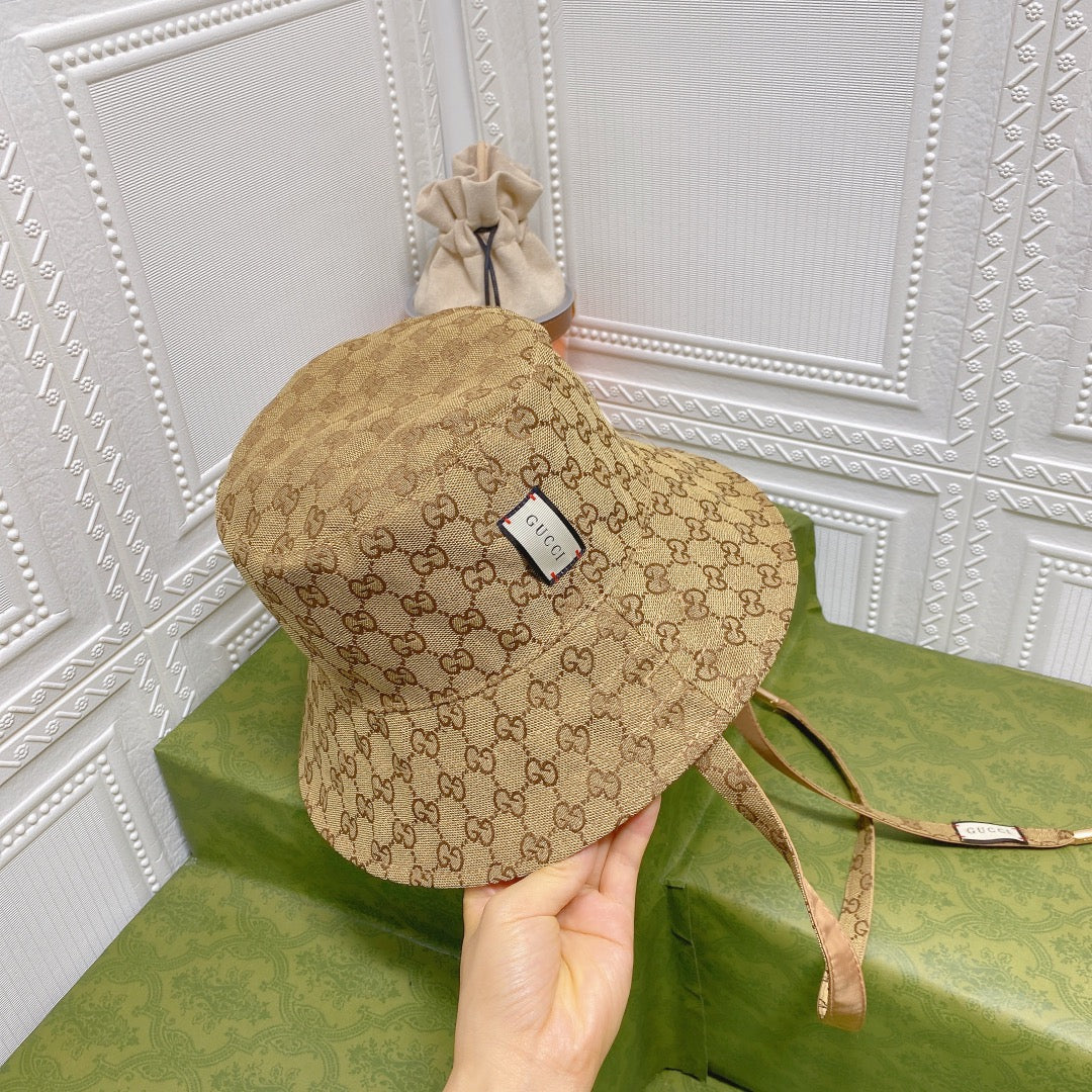 کلاه سطلی بند دو طرفه کلاسیک GG Monogram