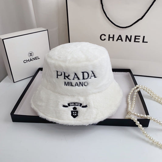 Faisean Milano Plush Faux Fur Buicéad Hata | Hata Geimhridh Dearthóir Só