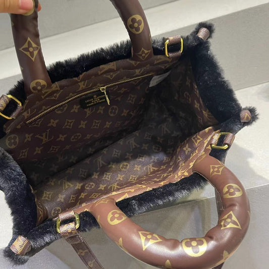 New Arrival: Trendy It Bag – A must-have βασικό στοιχείο μόδας