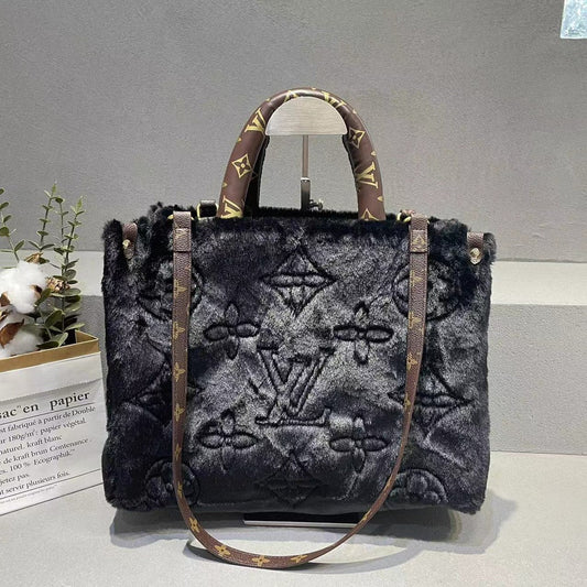 New Arrival: Trendy It Bag – A must-have βασικό στοιχείο μόδας
